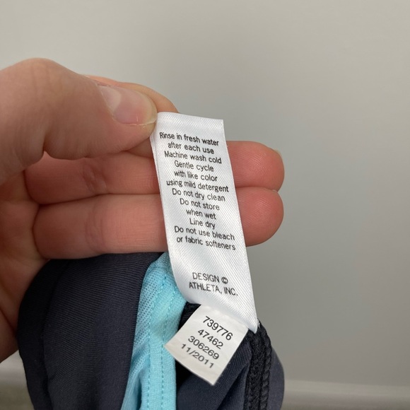 Athleta Shorts Womens Black Athletic Outdoors Active Drawstring Shorties Size L - Picture 9 of 11